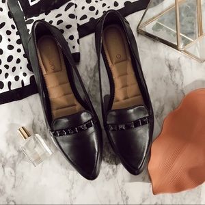 NWOT-NEVER WORN me too | black jeweled flats